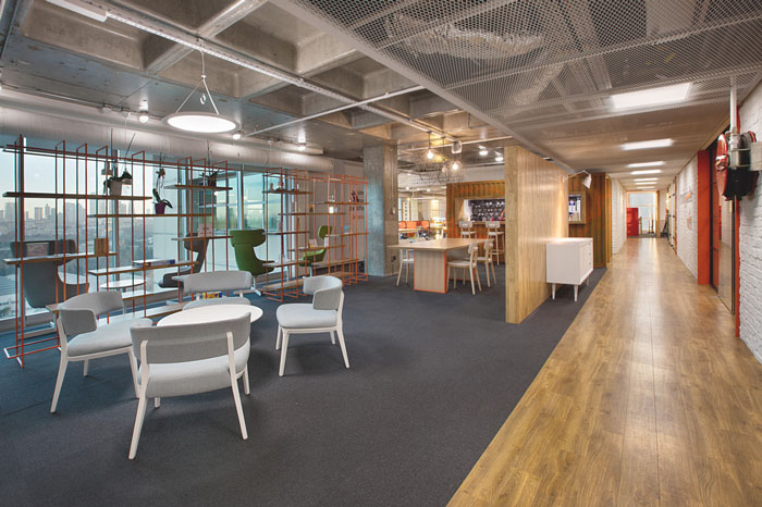 金融控股公司办公室进门区装修设计案例效果图